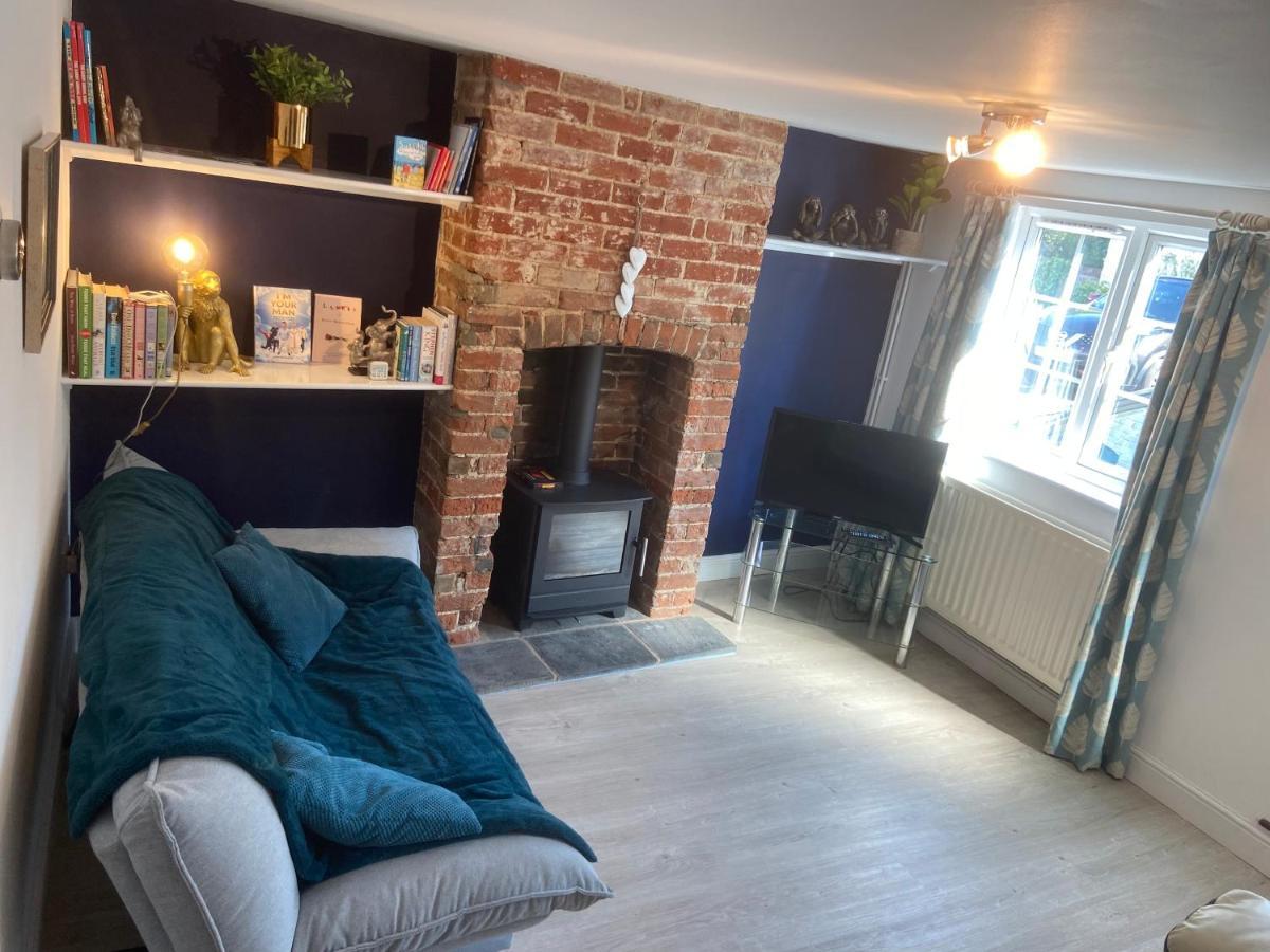 Woodbridge - Cosy Little 2-Bed Cottage Exterior foto